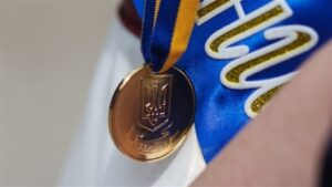 Детальніше про статтю В Україні скасовано шкільні золоті і срібні медалі