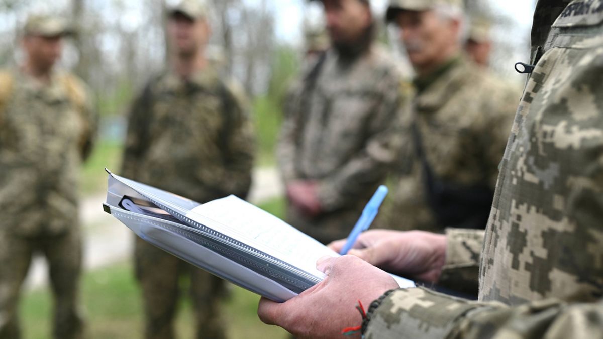 Ви зараз переглядаєте Шановні колеги!