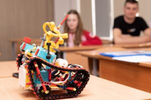 Детальніше про статтю Черкаський регіональний фестиваль з робототехніки: будуємо майбутнє разом через STEM-освіту