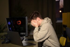 Детальніше про статтю Як розпізнати ознаки вербування дитини: рекомендації дорослим