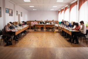 Детальніше про статтю Міжпредметна інтеграція як ключ до профільної освіти: семінар для директорів закладів загальної середньої освіти Черкащини на базі Канівського академічного ліцею “Гармонія