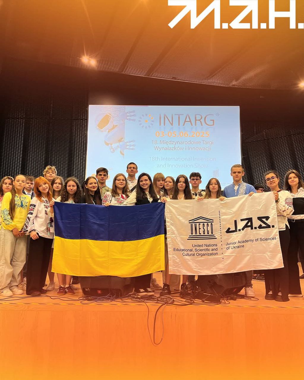 Ви зараз переглядаєте З перемогами з міста Катовіце: юні науковці Черкащини відзначилися на Міжнародному шоу винаходів та інновацій «INTARG»