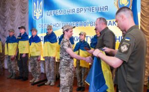 Детальніше про статтю У Черкасах відзначили кращих учнів області почесною відзнакою «Відмінник Захисту України»