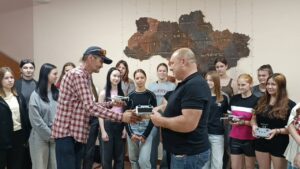 Детальніше про статтю Крок до Перемоги: як канадська допомога відкриває нові горизонти для освіти на Черкащині