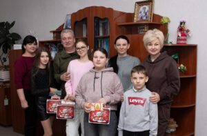 Детальніше про статтю Привітання дітей полеглих воїнів із різдвяними новорічними та святами